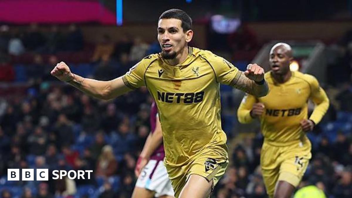 Burnley 0-1 Crystal Palace: Daniel Munoz header helps Eagles return to winning ways