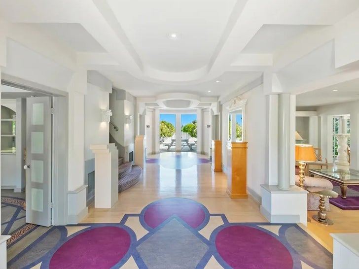 1231-Richard-Simmons-Hollywood-Hills-Home-Sold-Sub1