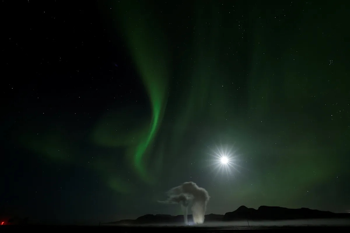 Northern lights may be visible in the US. See the list of states.
