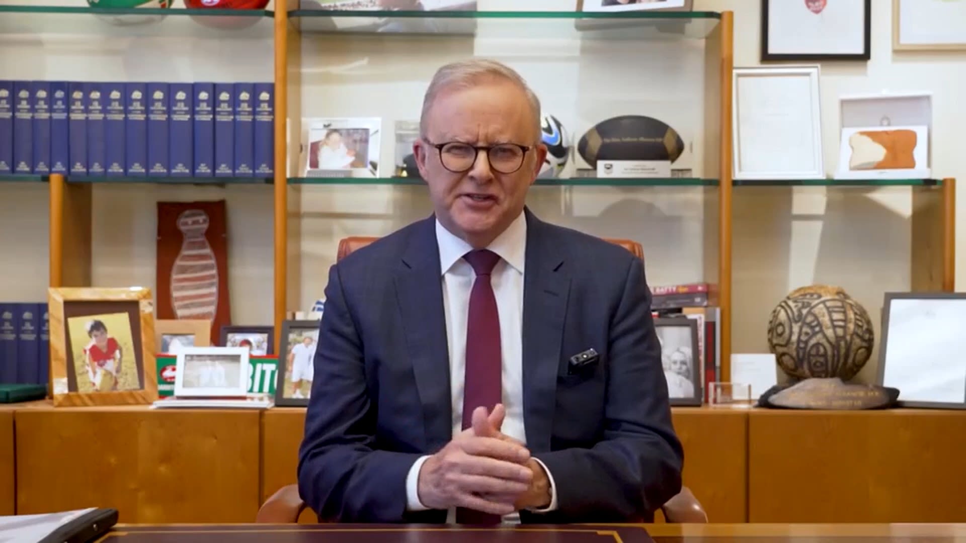 <p>Australian Prime Minster Anthony Albanese delivers a direct message to teenagers.</p>