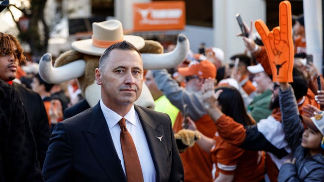 Steve Sarkisian, head coach of the Texas Longhorns