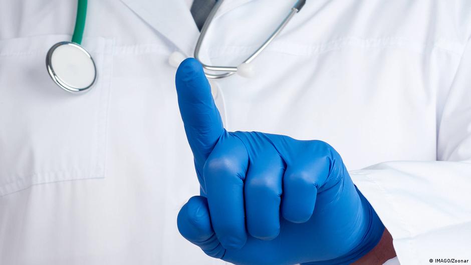 More people lack health care, aid group says – DW – 12/12/2025