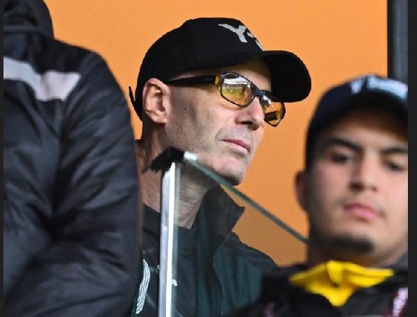 Rabat crowd salutes Zidane as he watches son Luca guard Algeria goal