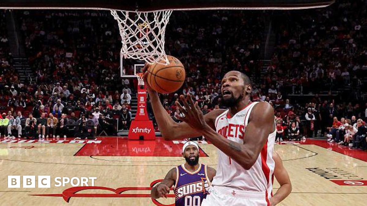 Kevin Durant in action for the Houston Rockets against the Phoenix Suns