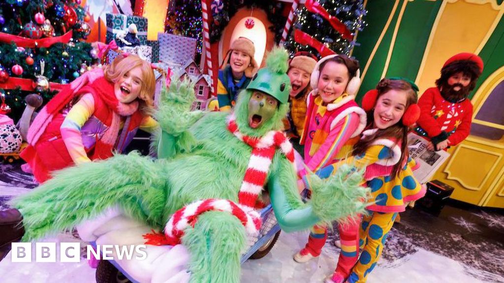 The Grinch crashes RTÉ's Toy Show this Christmas
