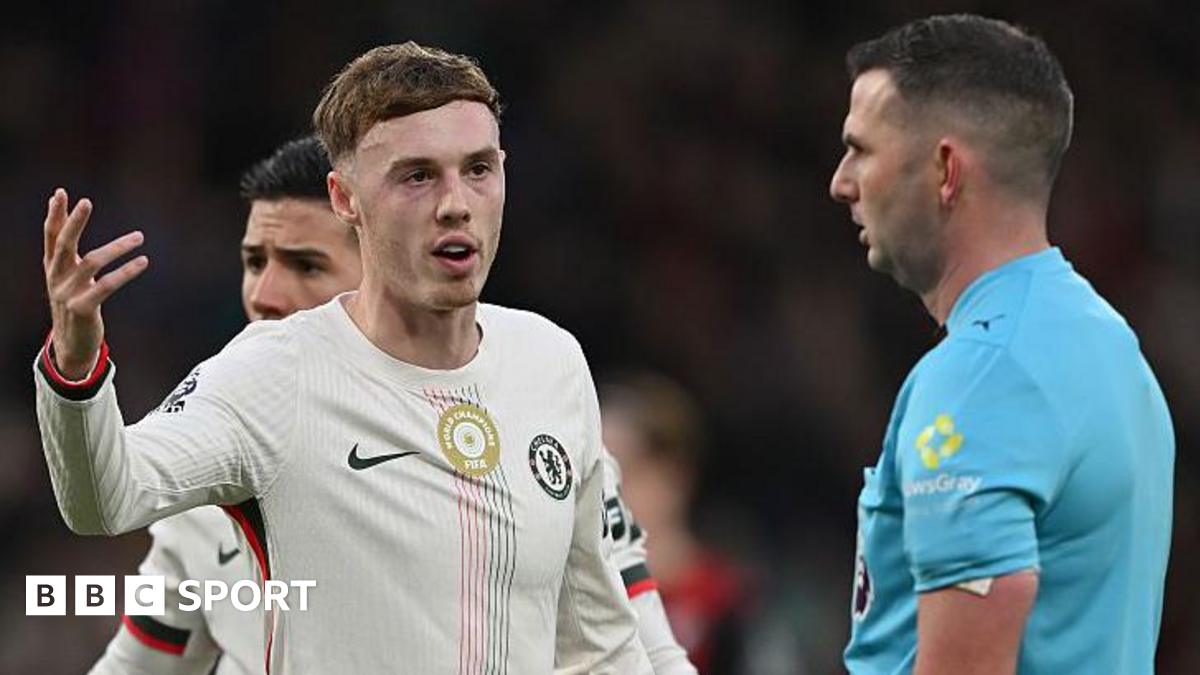 Cole Palmer complaining to the referee during a match against Bournemouth