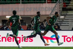 Players of Nigeria celebrating their goal