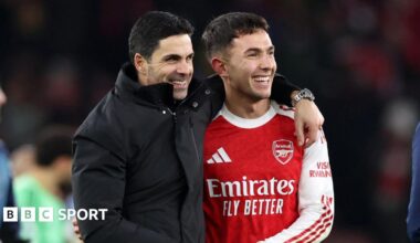 Premier League: Arsenal beat Aston Villa, Man Utd held by Wolves