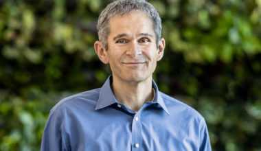 Google names new chief of AI infrastructure buildout