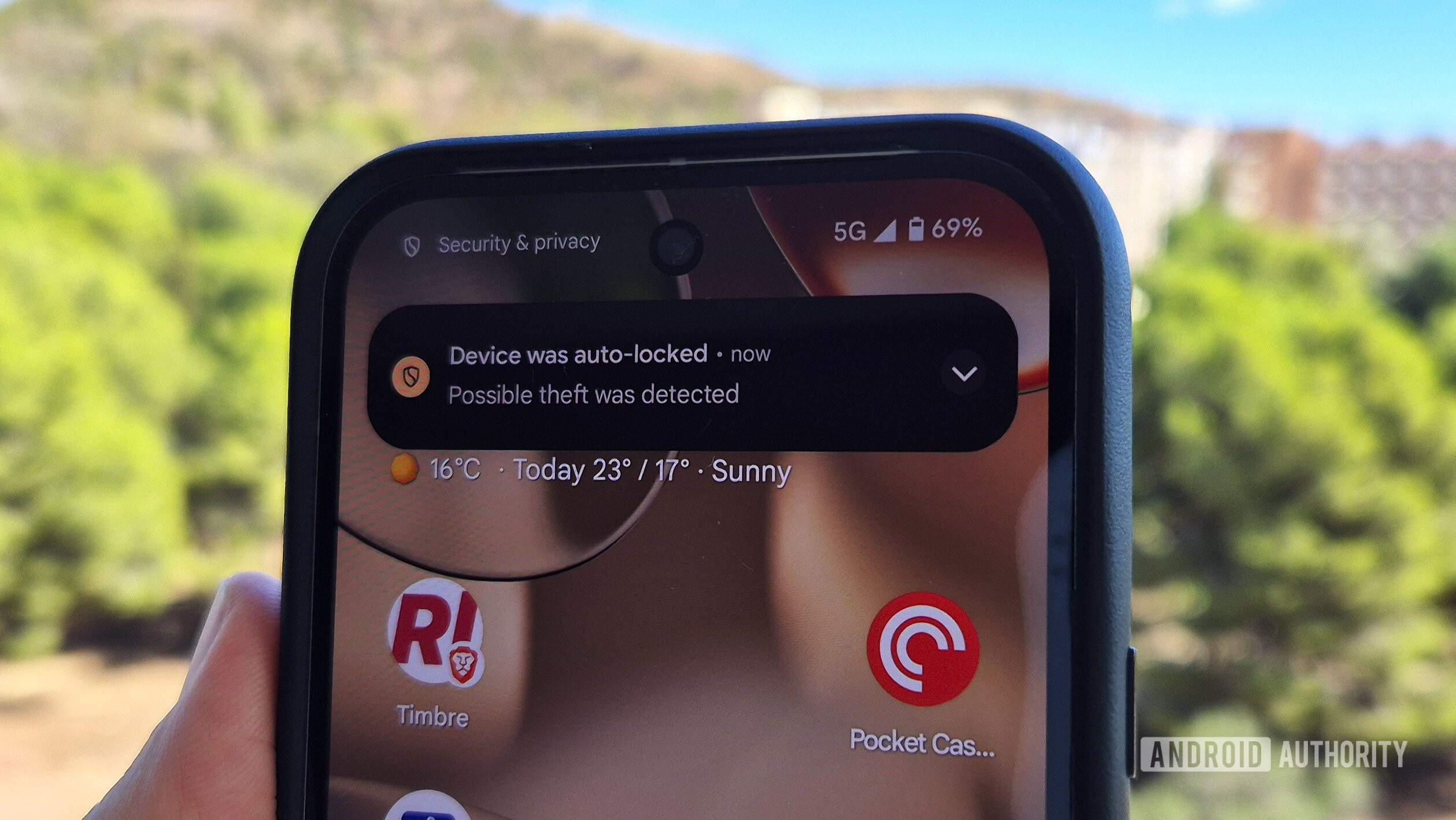 Android 15 Theft Detection Lock notification