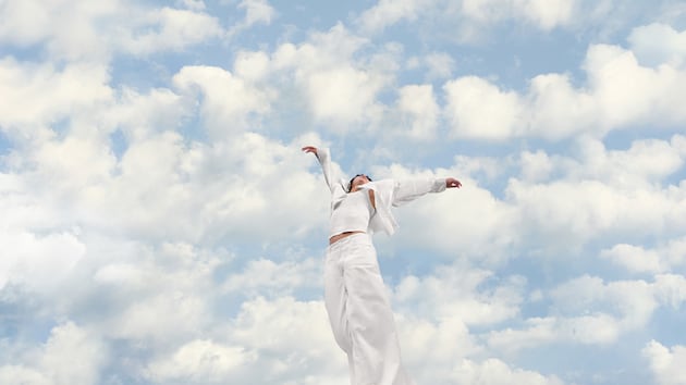 Pantone picked white. The internet picked phthalo green – Deseret News