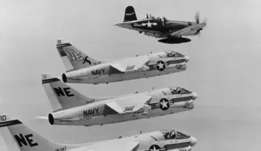 Corsair pilot recalls the catastrophic engine failure his F4U-7 had during the filming of Baa Baa Black Sheep that ended the aircraft television career