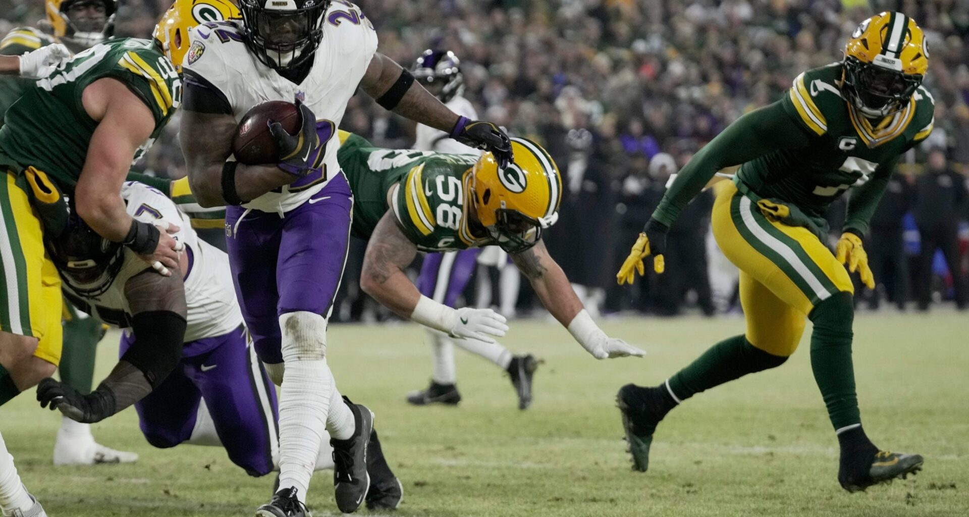 Packers Fall. Hand Division To Chicago Bears — And How It Alters Their Playoff Path