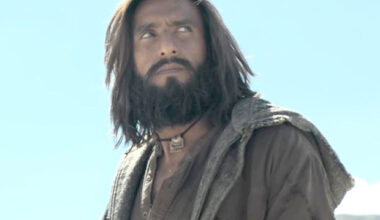 Dhurandhar Box Office: Continues its Rs. 20 crores streak, WILL ENTER 700 CRORE CLUB this Saturday :Bollywood Box Office