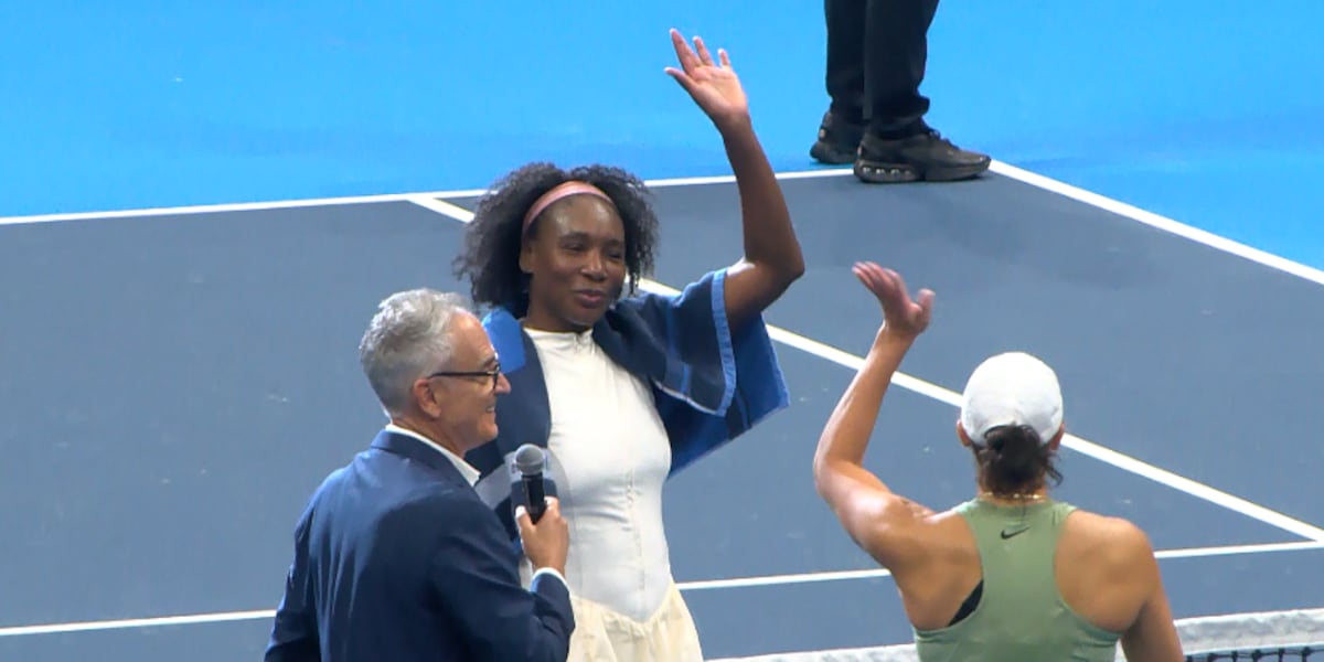 Tennis fans cherish opportunity to see Venus Williams at Charlotte Invitational