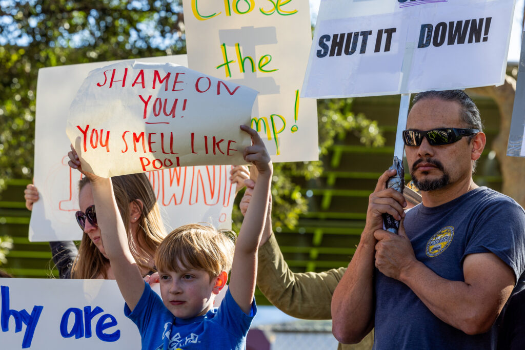 Val Verde and Castaic residents call for the Chiquita Canyon Landfill to be closed during a protest in Castaic, Calif., on Feb. 22, 2024. Credit: Allen J. Schaben/Los Angeles Times via Getty Images
