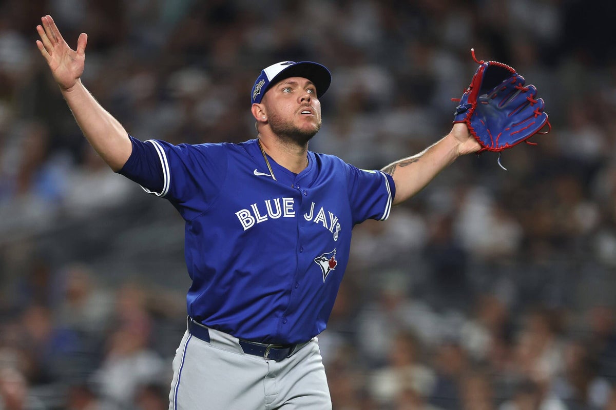 Blue Jays outright Yaríel Rodríguez to minors, could still trade reliever