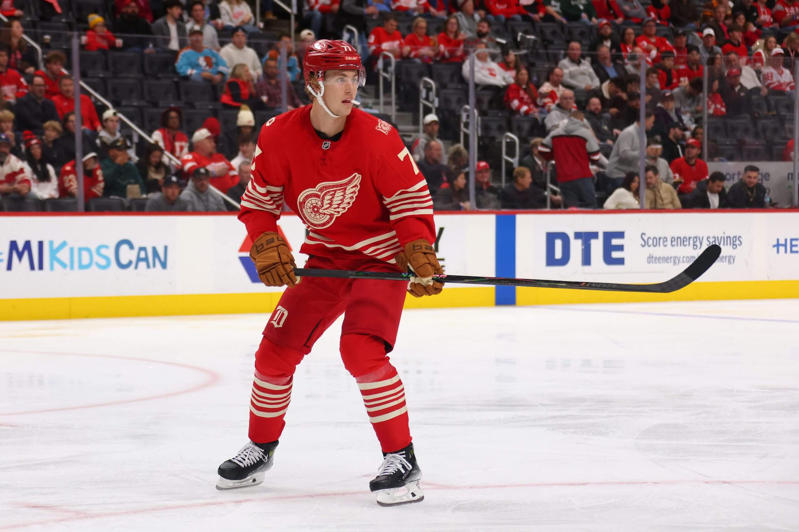 Simon Edvinsson skates for the Red Wings.