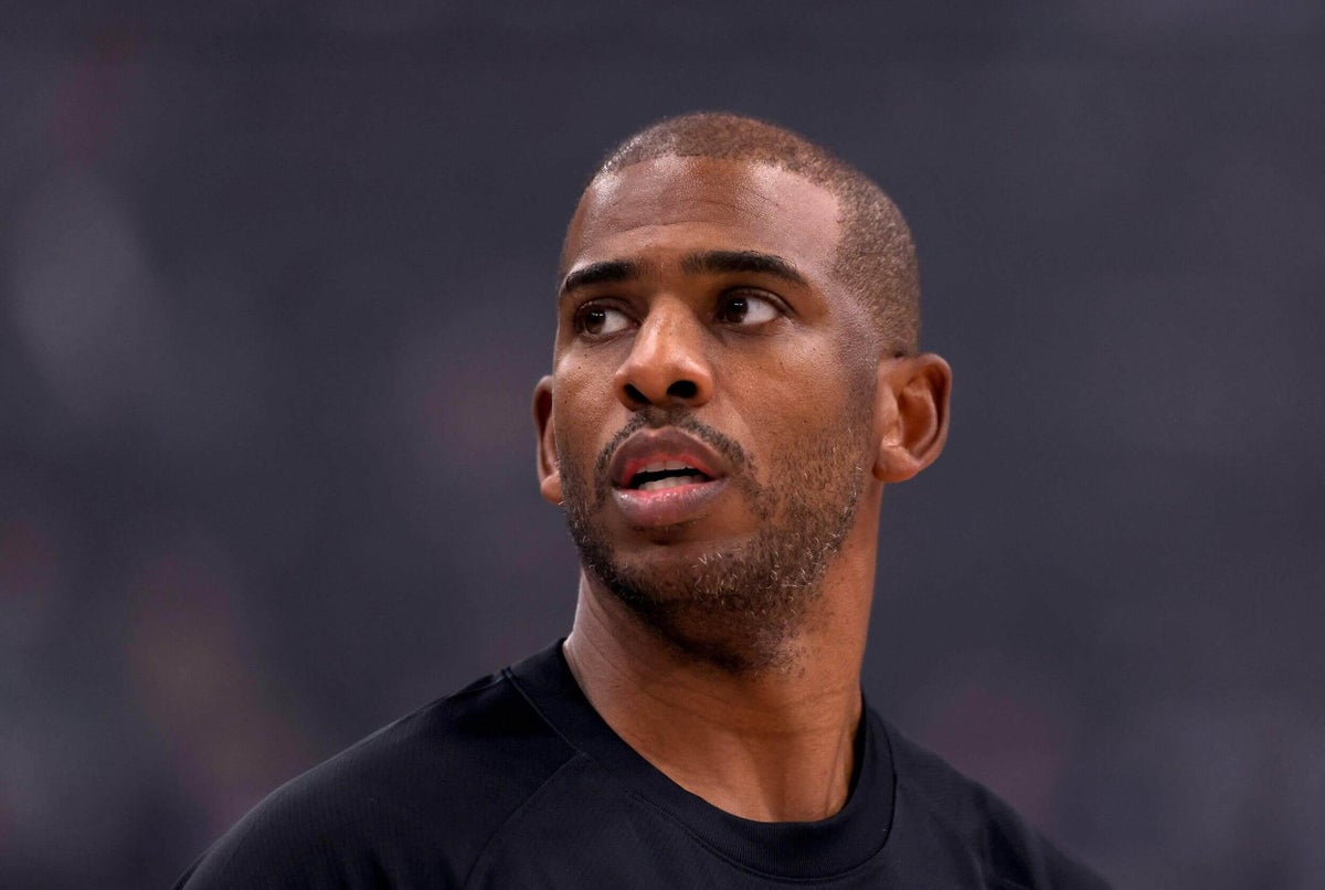Clippers send Chris Paul packing in a stunning, late-night move