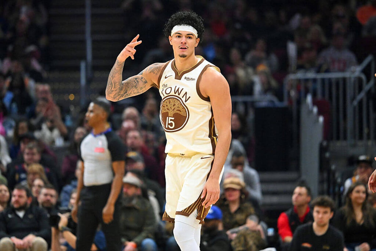 Short-handed Warriors celebrate surprising win in style after knocking off Cavs