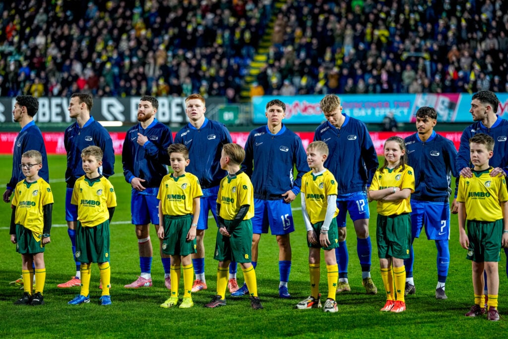 AZ lining up before game