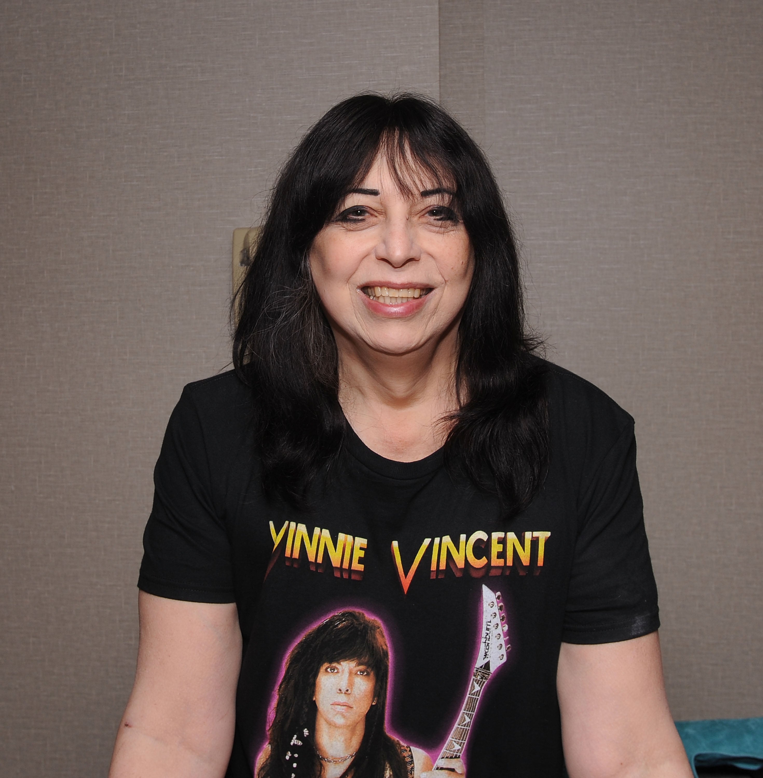 Vinnie Vincent is charging $225 for an autographed copy of his single-track CD single, ‘Ride The Serpent’
