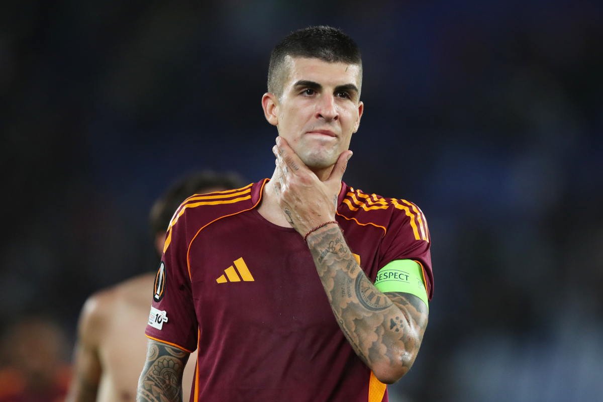 ROME, ITALY - OCTOBER 23: Gianluca Mancini of AS Roma looks dejected after the team's defeat in the UEFA Europa League 2025/26 League Phase MD3 match between AS Roma and FC Viktoria Plzen at Stadio Olimpico on October 23, 2025 in Rome, Italy. (Photo by Paolo Bruno/Getty Images)