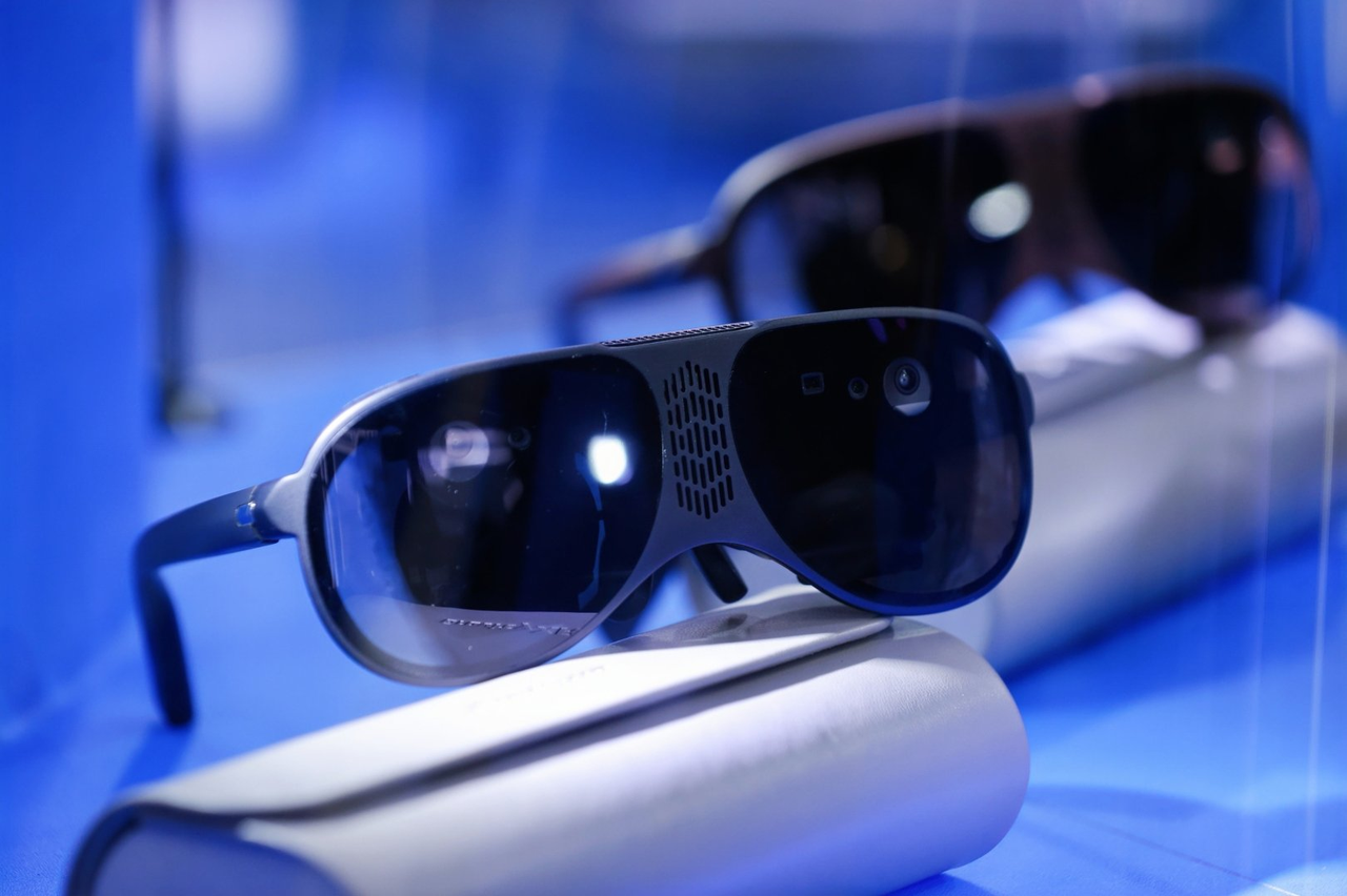 Chinese Startup Builds Chip To Enable Lightest Ever Headsets