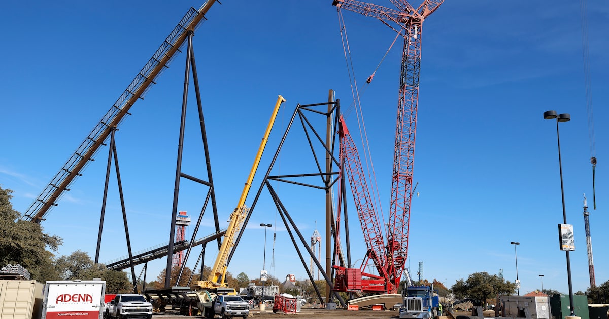 Construction for Six Flags’ record-breaking coaster Tormenta Rampaging Run tops out