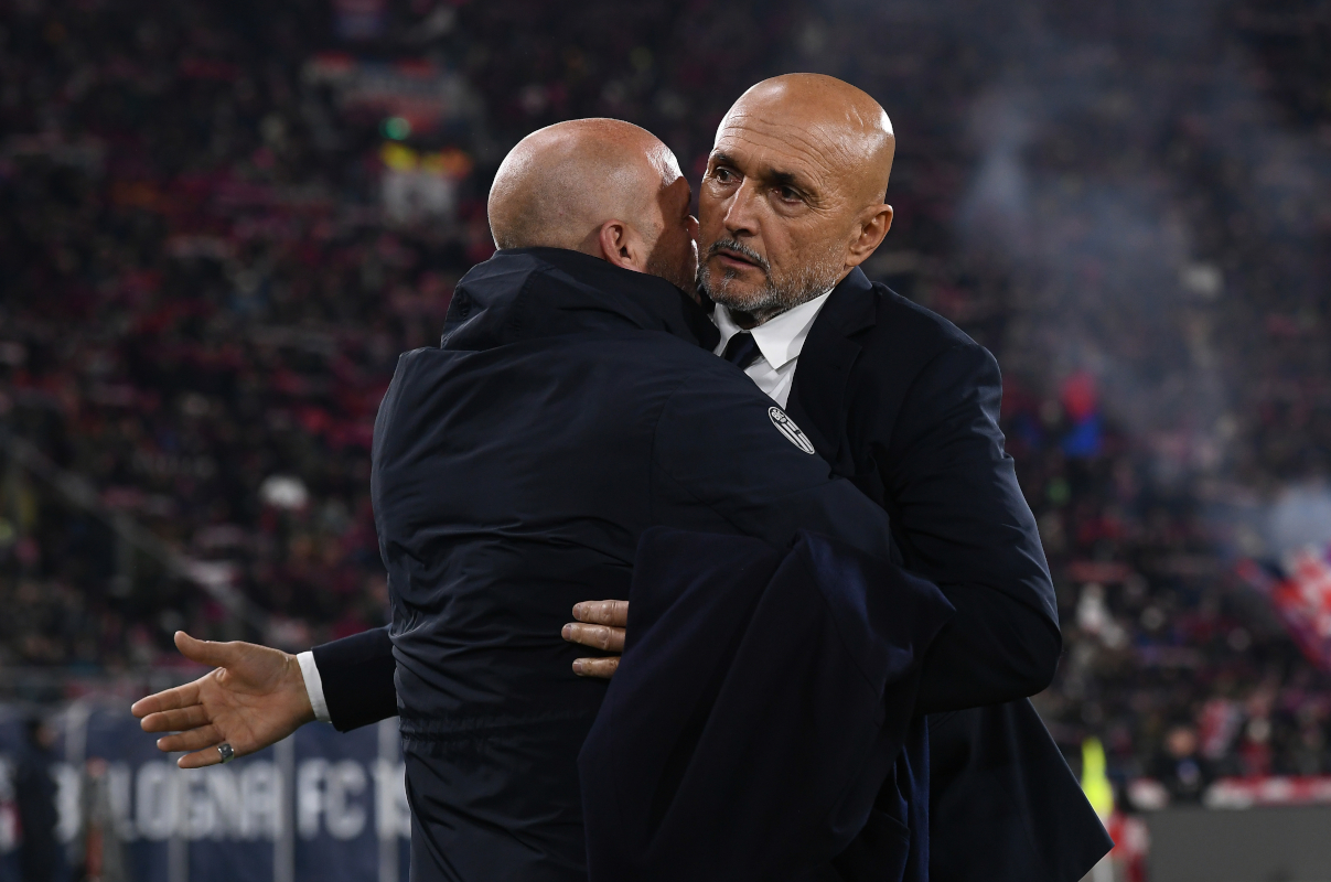 BOLOGNA, ITALY - DECEMBER 14: Luciano Spalletti, Head Coach of Juventus, greets Vincenzo Italiano, Head Coach of Bologna, prior to the Serie A match between Bologna FC 1909 and Juventus FC at Renato Dall'Ara Stadium on December 14, 2025 in Bologna, Italy. (Photo by Alessandro Sabattini/Getty Images)