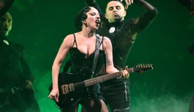 Wild Brawl Breaks Out in Whole Foods’ Baked Goods Aisle - The Daily Beast