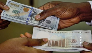 Naira records depreciation against US dollar ahead of new year