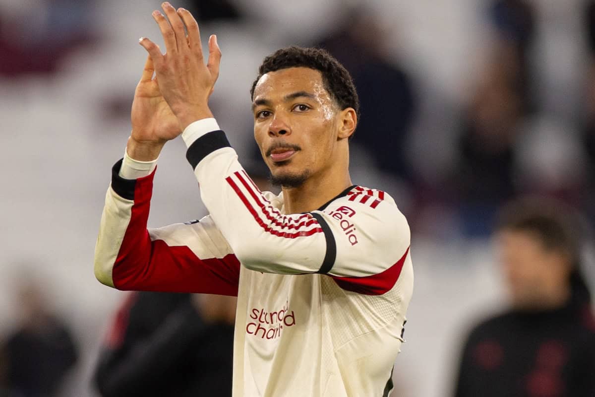 LONDON, ENGLAND - Sunday, November 30, 2025: Liverpool's Hugo Ekitike acknowledges the travelling supporters after the FA Premier League match between West Ham United FC and Liverpool FC at the London Stadium. (Photo by David Rawcliffe/Propaganda)