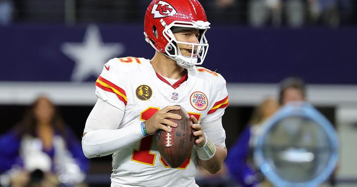 Texans vs. Chiefs live updates: NFL ‘Sunday Night Football’ score, prediction, odds and latest