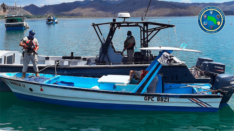 Costa Rican authorities search the Dorka II’s coolers. Caught illegally poaching in the Guanacaste Conservation Area, the vessel is just one of 108 subsidized vessels arrested for illegal poaching in the past 10 years. Credit: Ministry of Public Security