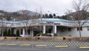 Oregon Hospital Retreats Draw Concern—and Raise Questions