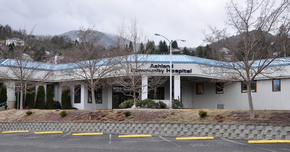 Oregon Hospital Retreats Draw Concern—and Raise Questions