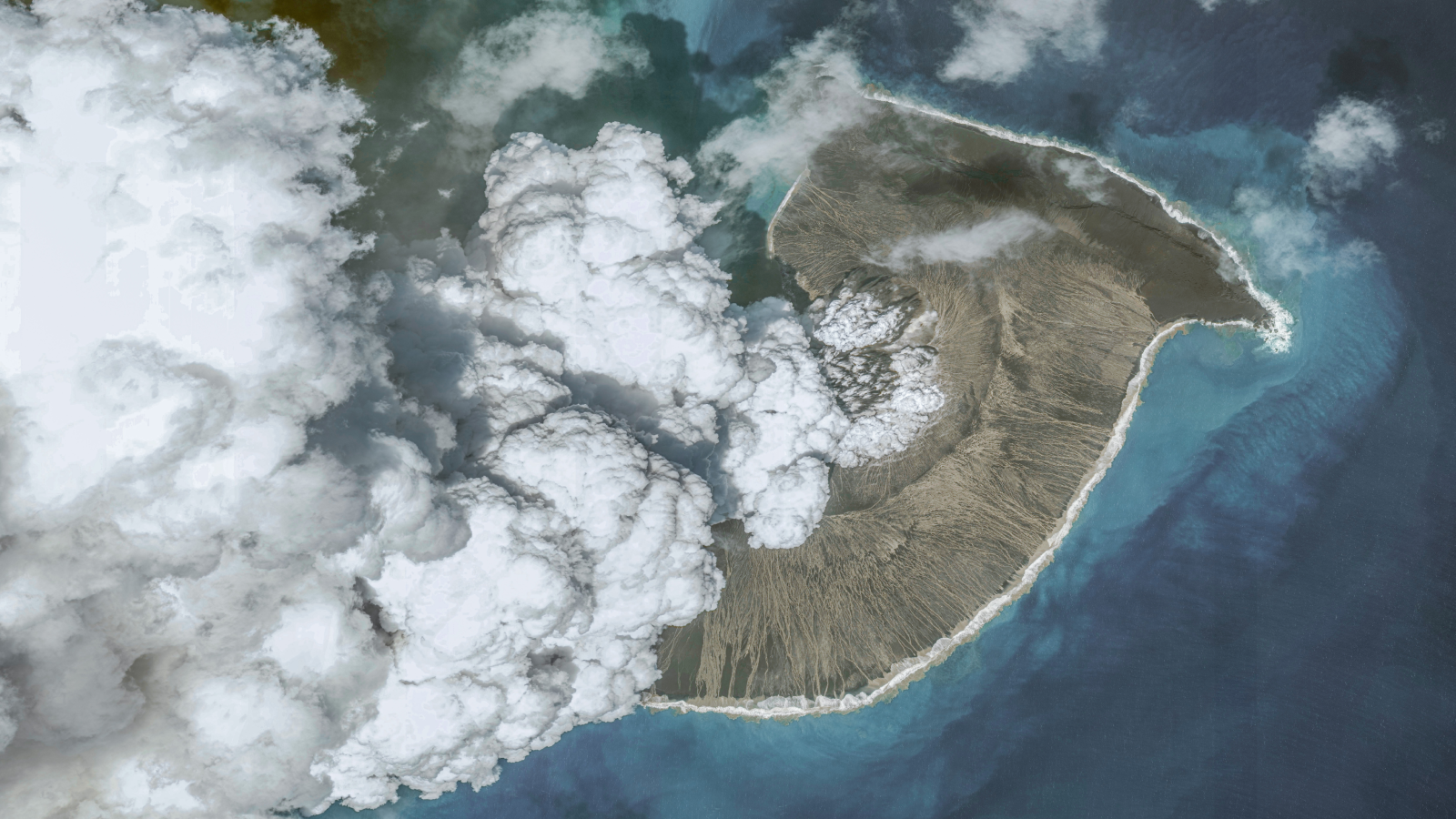 Maxar overview satellite imagery shows the Hunga Tonga-Hunga Ha'apai volcano releasing huge smoke clouds before the eruption on January 14th , 2022 in Hunga Tonga-Hunga Ha'apai Islands, Tonga.