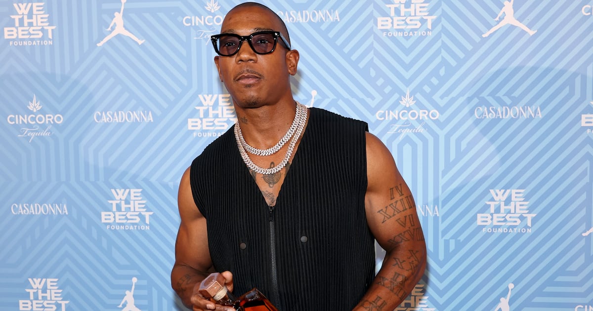 Rapper’s Golf Swing at Celeb Tournament Takes Disastrous Turn - The Daily Beast