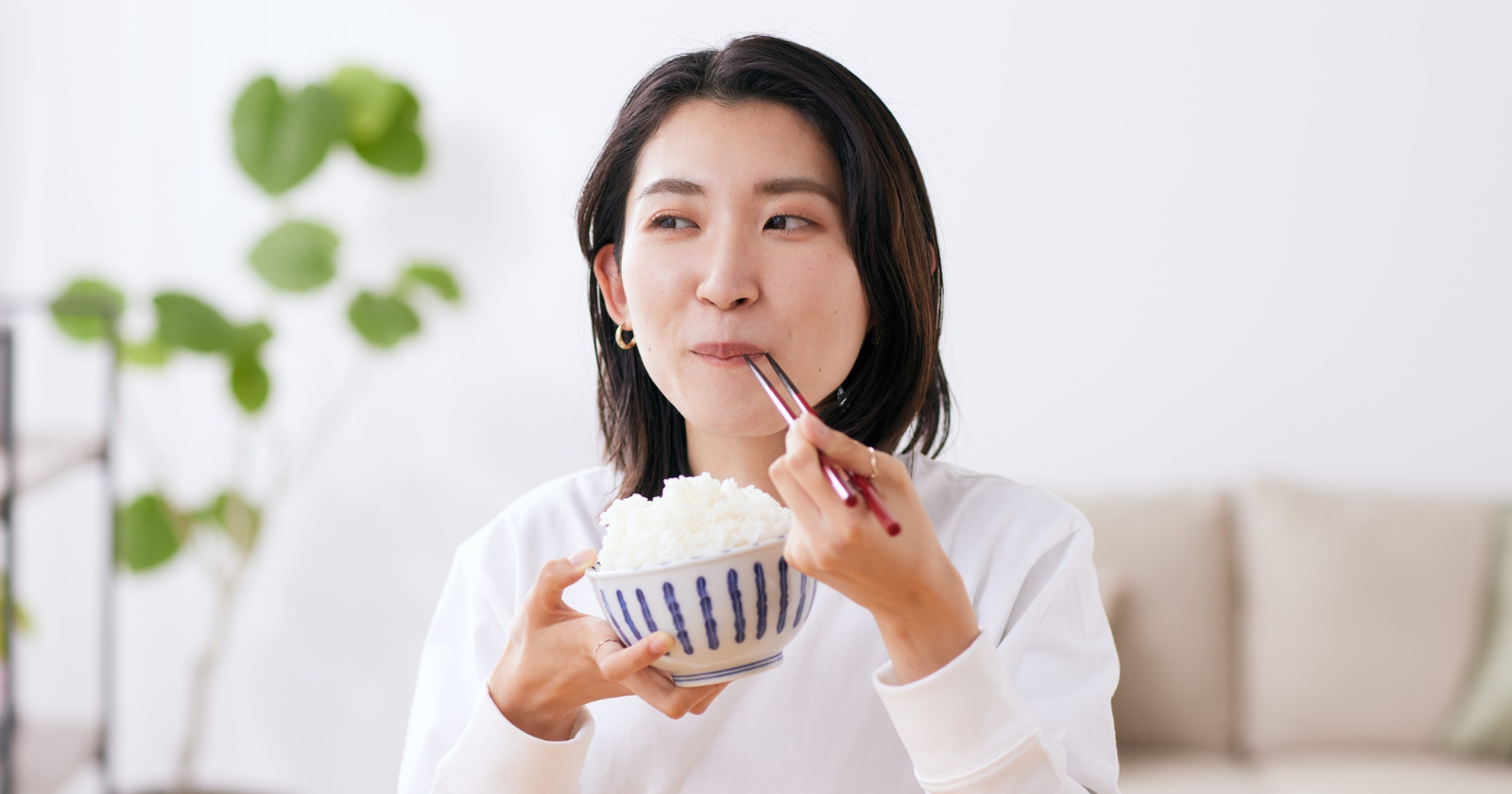 The one thing lower-middle-class families always have two of in the pantry "just in case" that wealthy families buy one at a time – VegOut