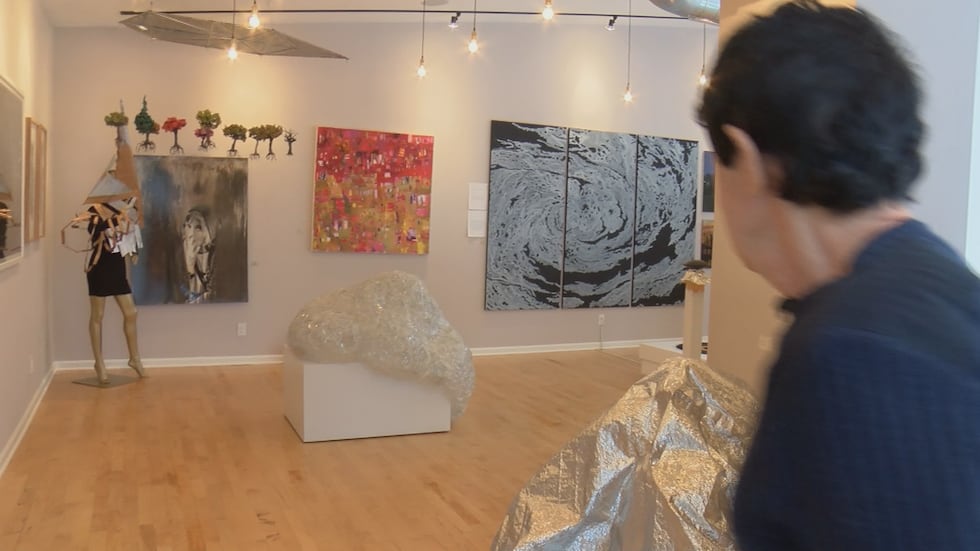 Jeffersontown couple shares huge collection of local art