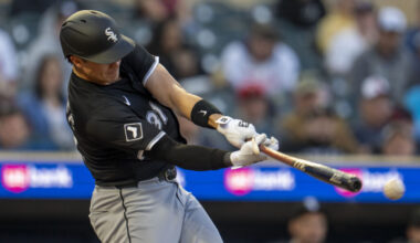 NPB's Yomiuri Giants Sign Bobby Dalbec