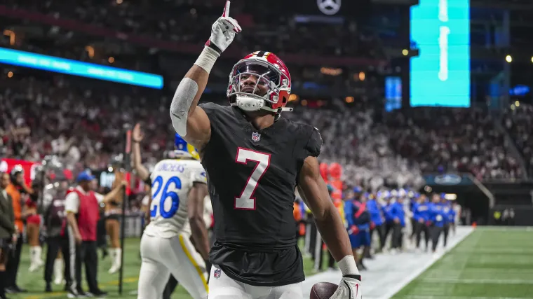 Falcons' Bijan Robinson within striking distance of breaking NFL record image