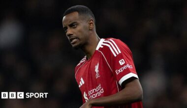 Alexander Isak playing for Liverpool