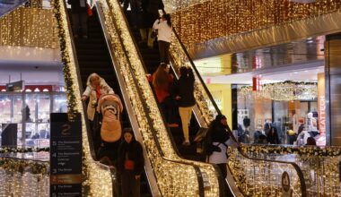 The 2025 consumer sentiment rollercoaster - marketplace.org