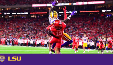 Football Falls to No. 21 Houston in Texas Bowl, 38-35 – LSU