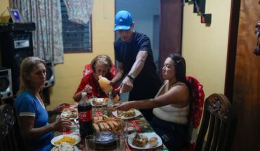 Photos: A Venezuelan family Christmas – from the US dream to poverty | Donald Trump News