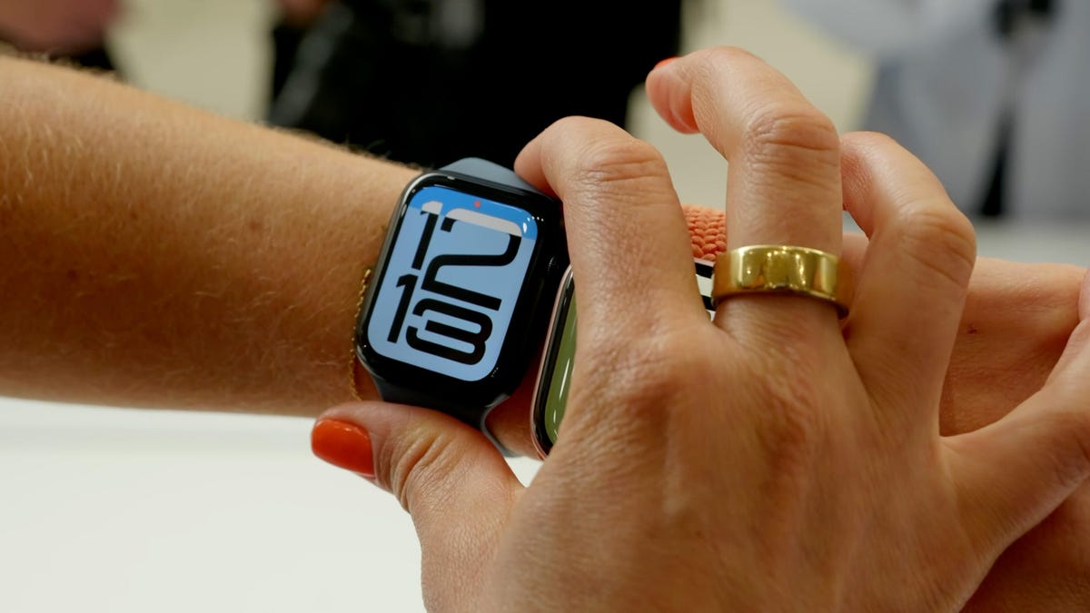 I Wasn't Expecting to Root for the Underdog, But the Apple Watch SE 3 Stole the Show