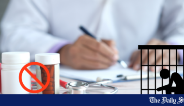 Government Eases Punishment for Doctors | Jail term to be scrapped for prescribing banned drugs | Scrap Jail Terms for Prescribing Banned Medicines