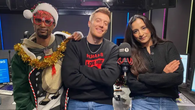 Alians, Jack and Kaya in the Radio 1 studio.